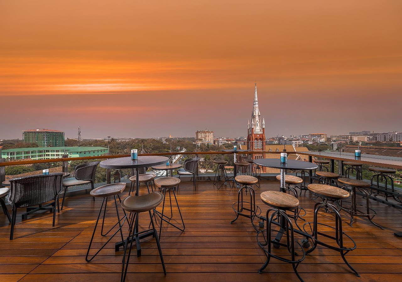 Pan Pacific Yangon Hotel Exterior photo